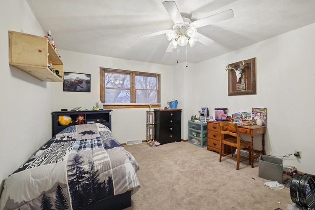 105-107 W Garfield Street, Mount Horeb, WI 53572