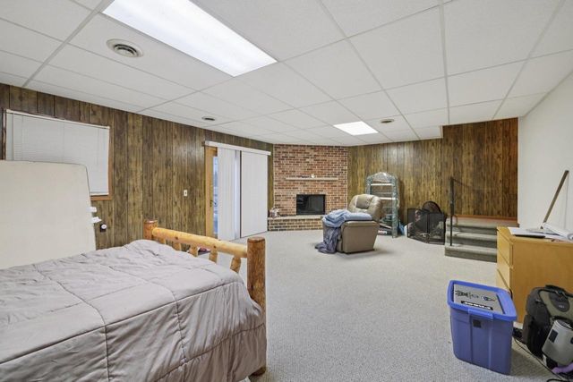 105-107 W Garfield Street, Mount Horeb, WI 53572