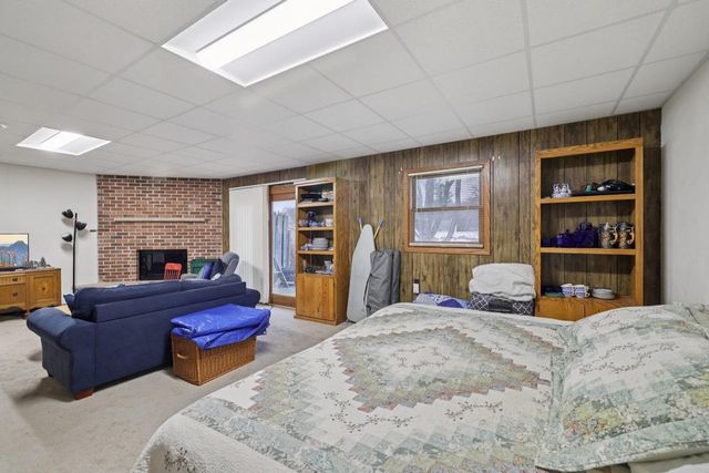 105-107 W Garfield Street, Mount Horeb, WI 53572