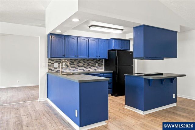 5365 Pike Cir S, Salem, OR 97304