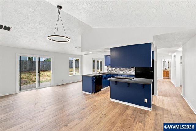 5365 Pike Cir S, Salem, OR 97304