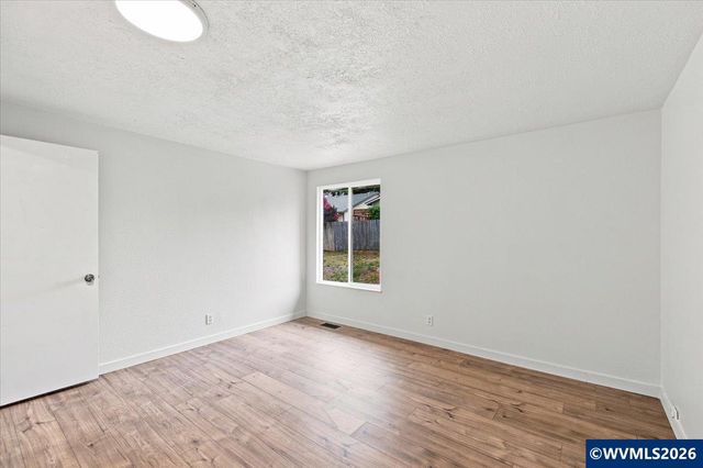 5365 Pike Cir S, Salem, OR 97304