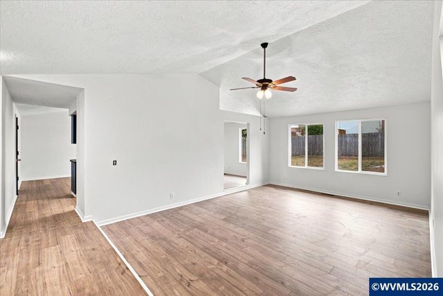 5365 Pike Cir S, Salem, OR 97304
