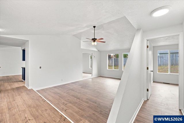 5365 Pike Cir S, Salem, OR 97304