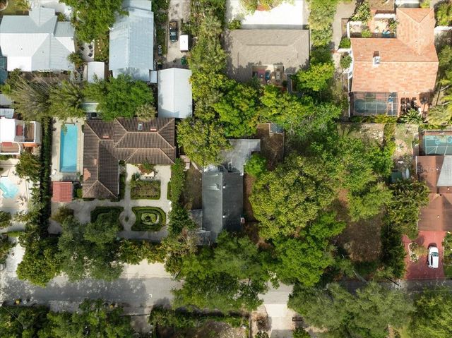 2403 HICKORY AVENUE, Sarasota, FL 34234