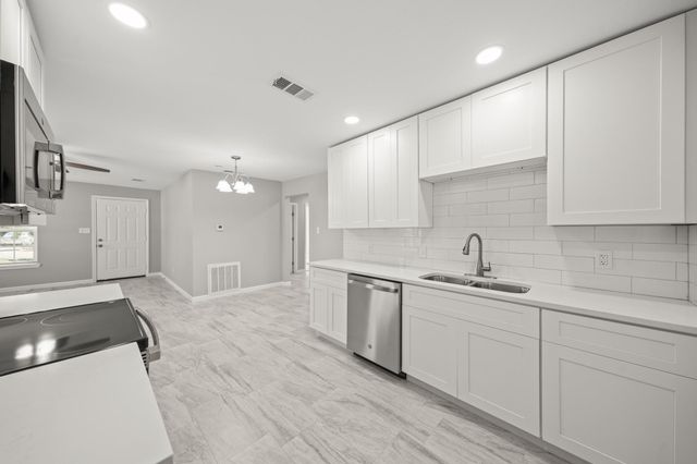 618 Hoffman Street, Houston, TX 77020