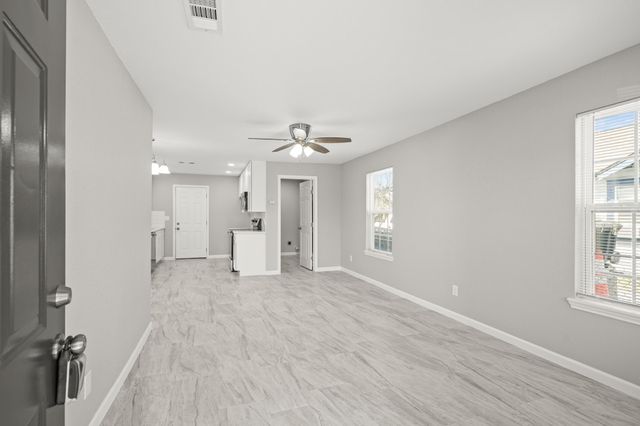 618 Hoffman Street, Houston, TX 77020