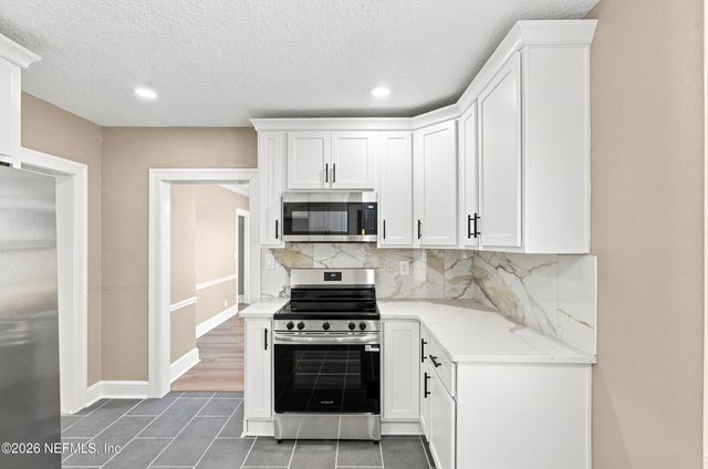 2329 BELOTE Place, Jacksonville, FL 32207