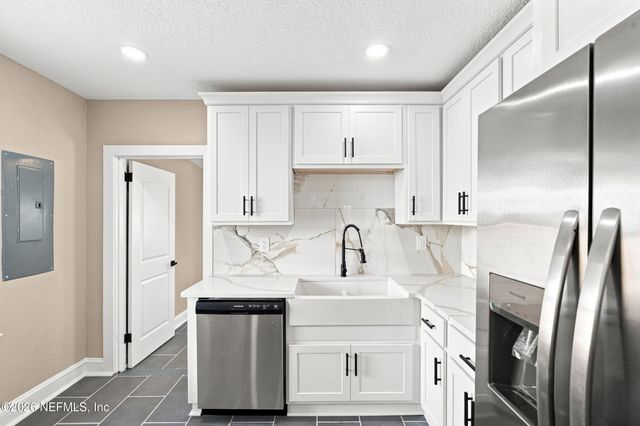 2329 BELOTE Place, Jacksonville, FL 32207
