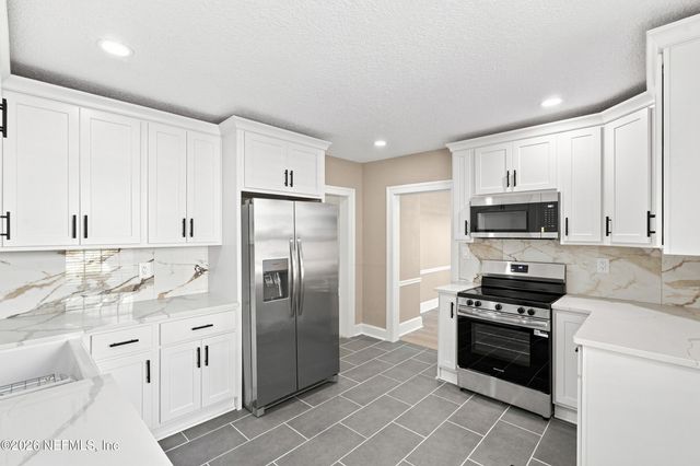 2329 BELOTE Place, Jacksonville, FL 32207