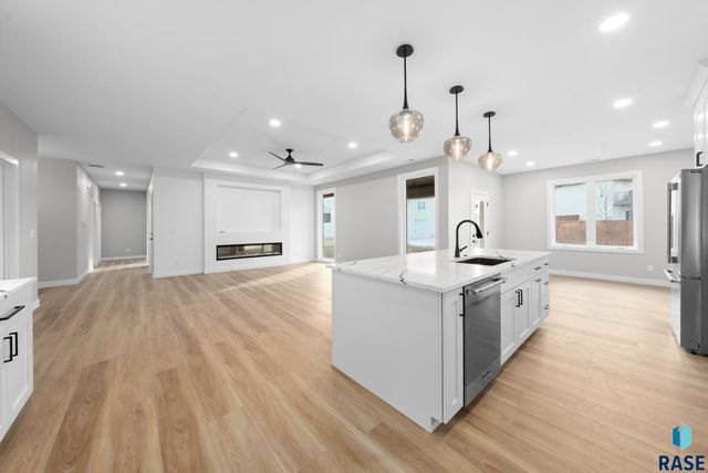 6105 W 54th St Street, Sioux Falls, SD 57107