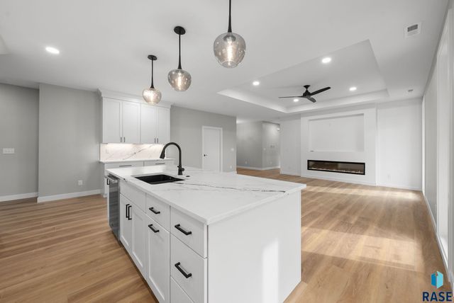 6105 W 54th St Street, Sioux Falls, SD 57107