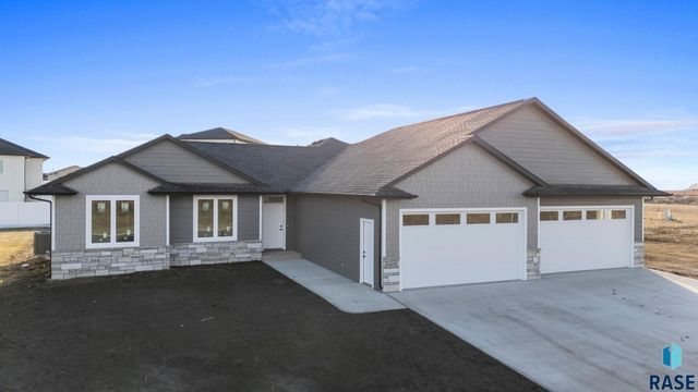 6105 W 54th St Street, Sioux Falls, SD 57107