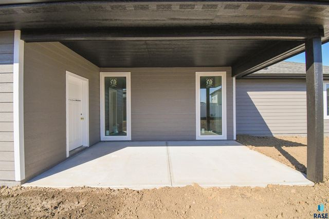 6105 W 54th St Street, Sioux Falls, SD 57107