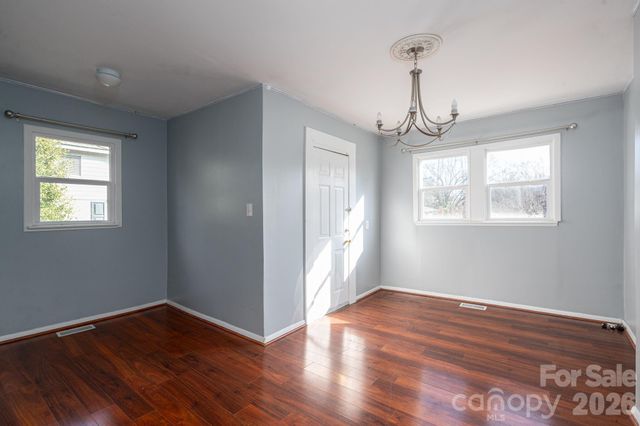 329 W Main Street, Lincolnton, NC 28092