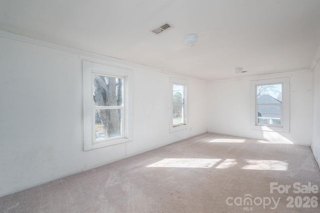 329 W Main Street, Lincolnton, NC 28092