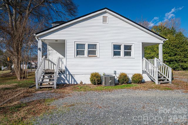 329 W Main Street, Lincolnton, NC 28092