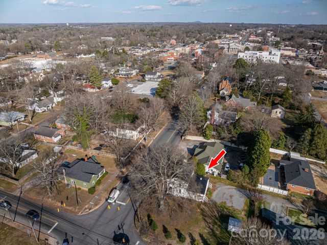 329 W Main Street, Lincolnton, NC 28092