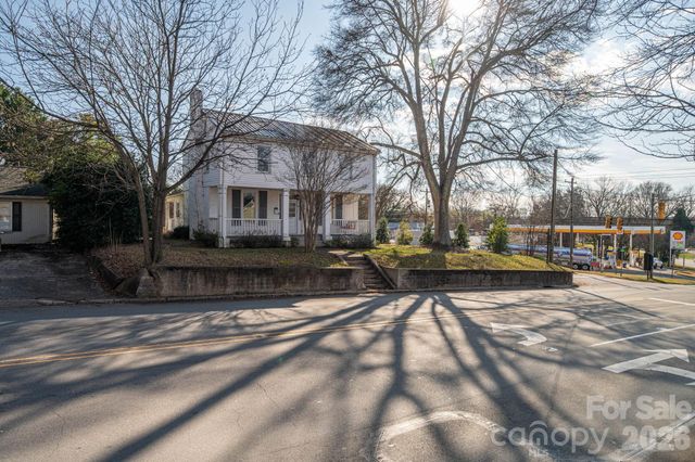 329 W Main Street, Lincolnton, NC 28092