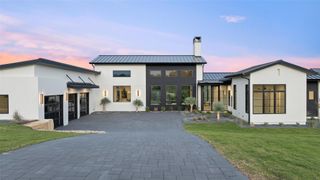 5801 Twin Peaks TRCE, Austin, TX 78738