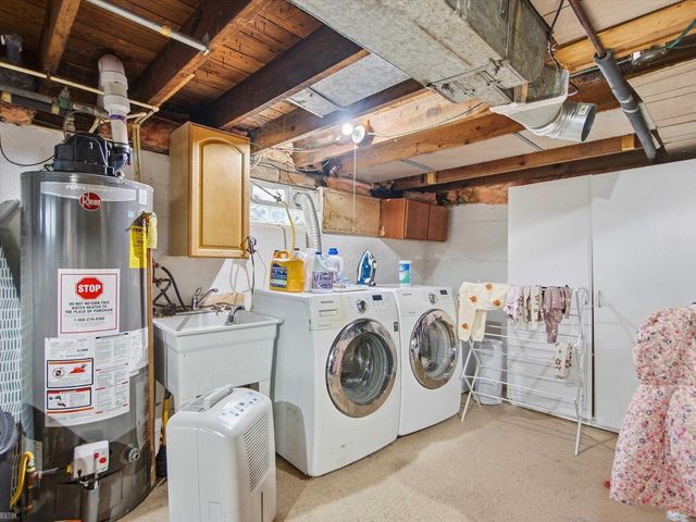 1660 Beechmont Street, Keego Harbor, MI 48320