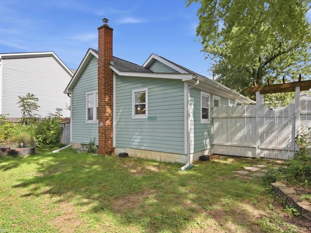 1660 Beechmont Street, Keego Harbor, MI 48320
