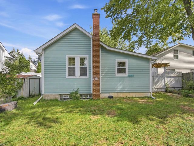 1660 Beechmont Street, Keego Harbor, MI 48320