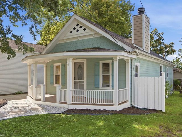 1660 Beechmont Street, Keego Harbor, MI 48320
