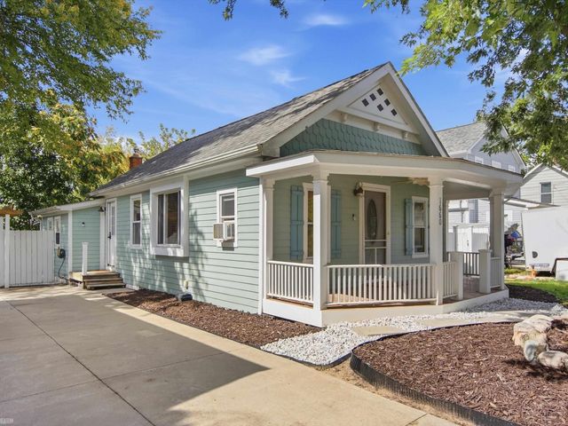 1660 Beechmont Street, Keego Harbor, MI 48320