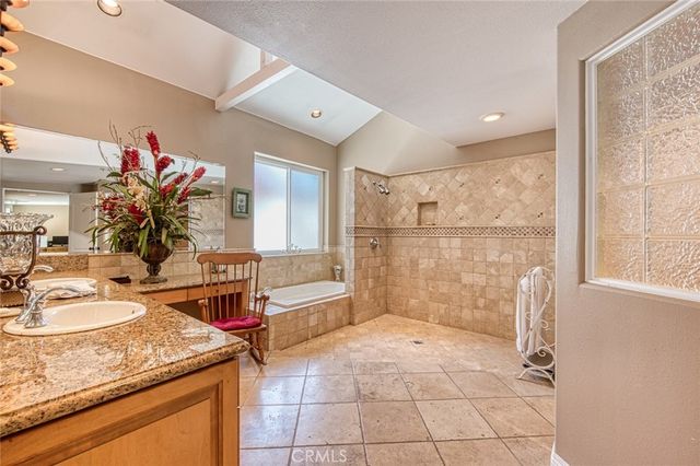 327 Santa Isabel, Newport Beach, CA 92660