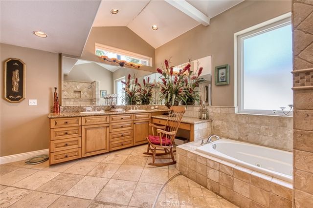 327 Santa Isabel, Newport Beach, CA 92660
