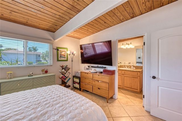 327 Santa Isabel, Newport Beach, CA 92660
