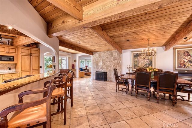 327 Santa Isabel, Newport Beach, CA 92660