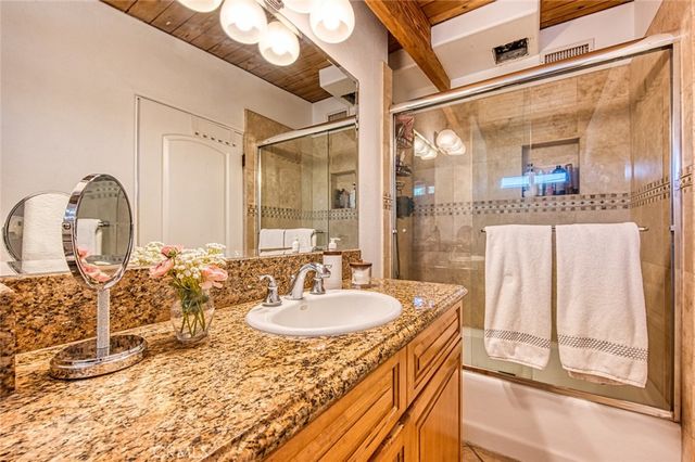 327 Santa Isabel, Newport Beach, CA 92660