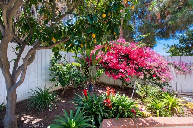 327 Santa Isabel, Newport Beach, CA 92660