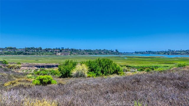 327 Santa Isabel, Newport Beach, CA 92660