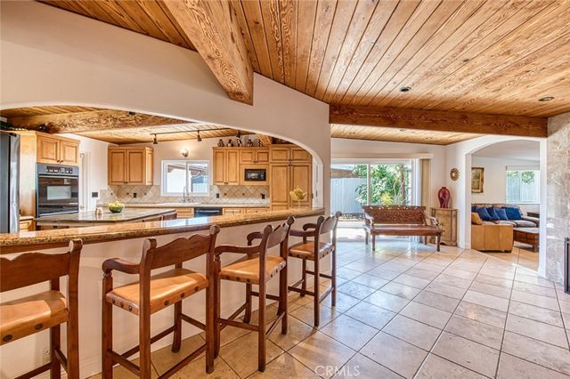 327 Santa Isabel, Newport Beach, CA 92660
