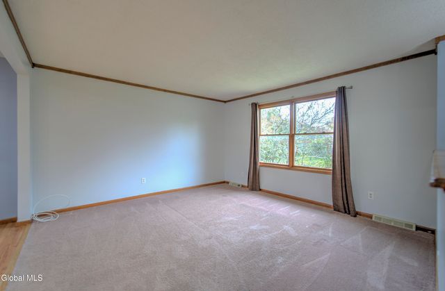 1 Laurel Lane, Niskayuna, NY 12304