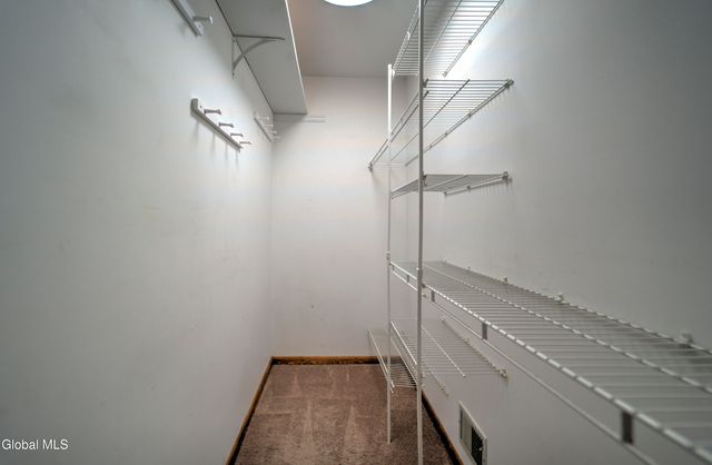 1 Laurel Lane, Niskayuna, NY 12304