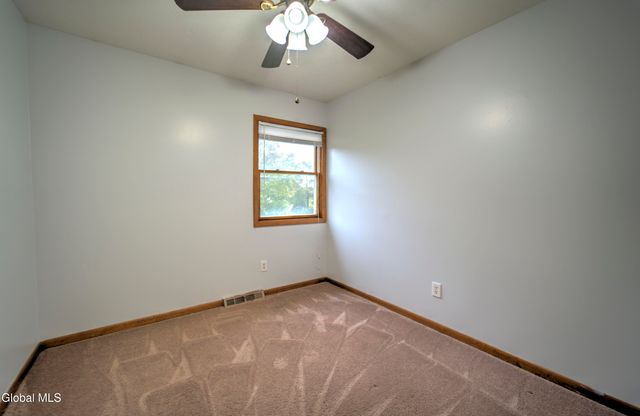 1 Laurel Lane, Niskayuna, NY 12304