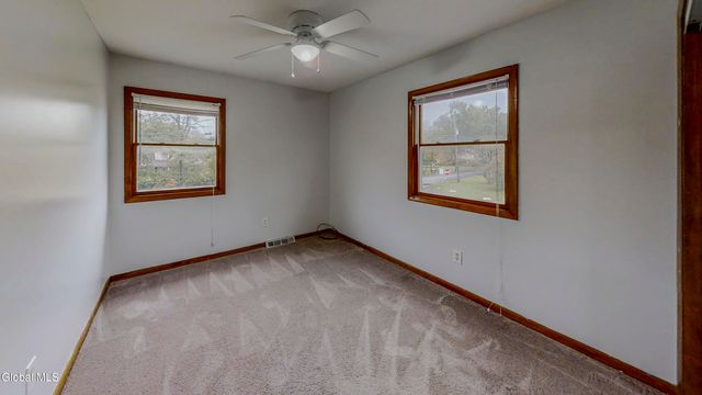 1 Laurel Lane, Niskayuna, NY 12304