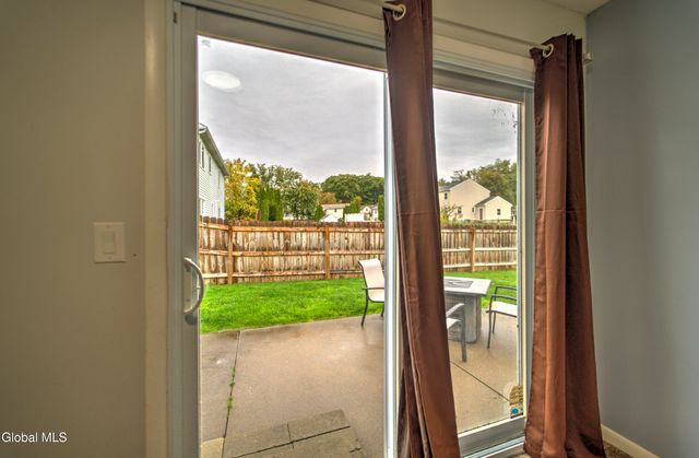 1 Laurel Lane, Niskayuna, NY 12304