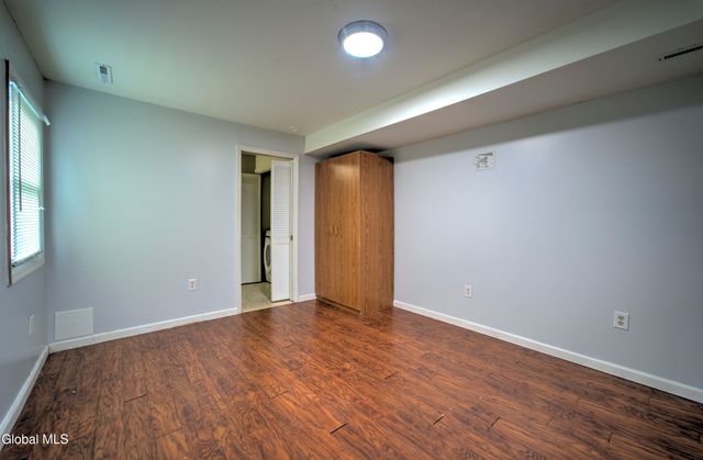 1 Laurel Lane, Niskayuna, NY 12304