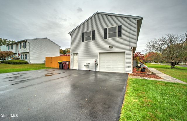 1 Laurel Lane, Niskayuna, NY 12304