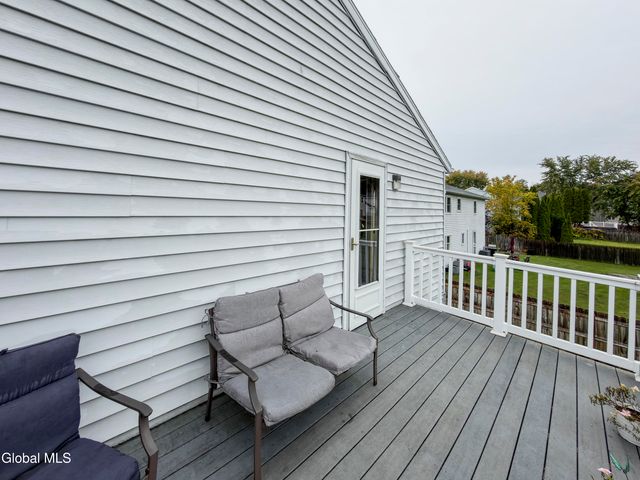 1 Laurel Lane, Niskayuna, NY 12304