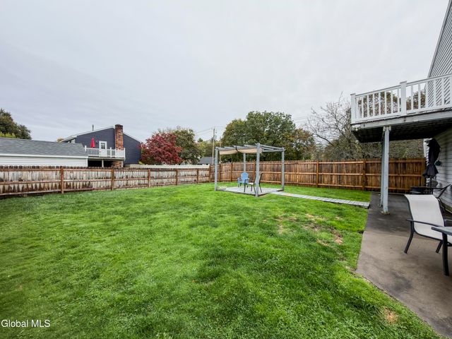 1 Laurel Lane, Niskayuna, NY 12304