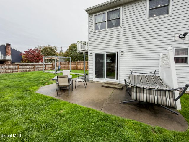 1 Laurel Lane, Niskayuna, NY 12304