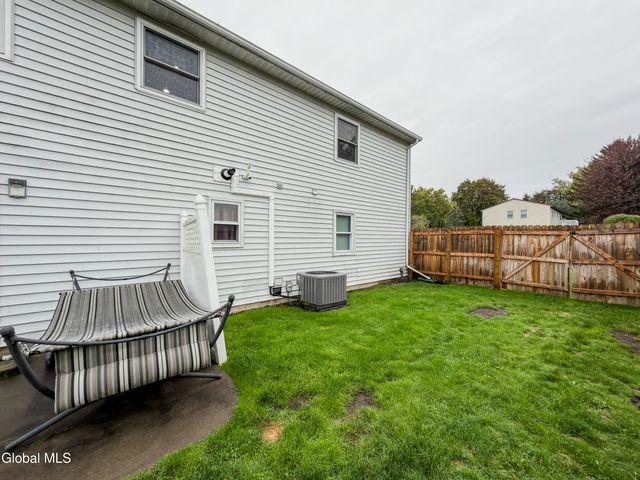 1 Laurel Lane, Niskayuna, NY 12304