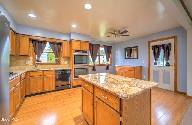 1 Laurel Lane, Niskayuna, NY 12304