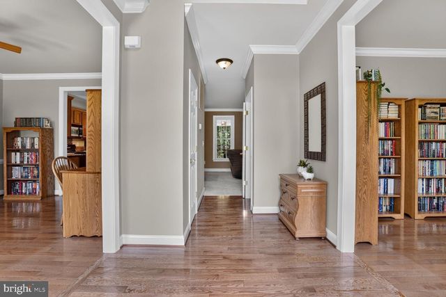 8610 LAROQUE RUN DR, Fredericksburg, VA 22407